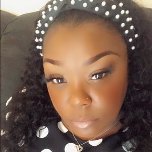 Meet your Posher, Kawina